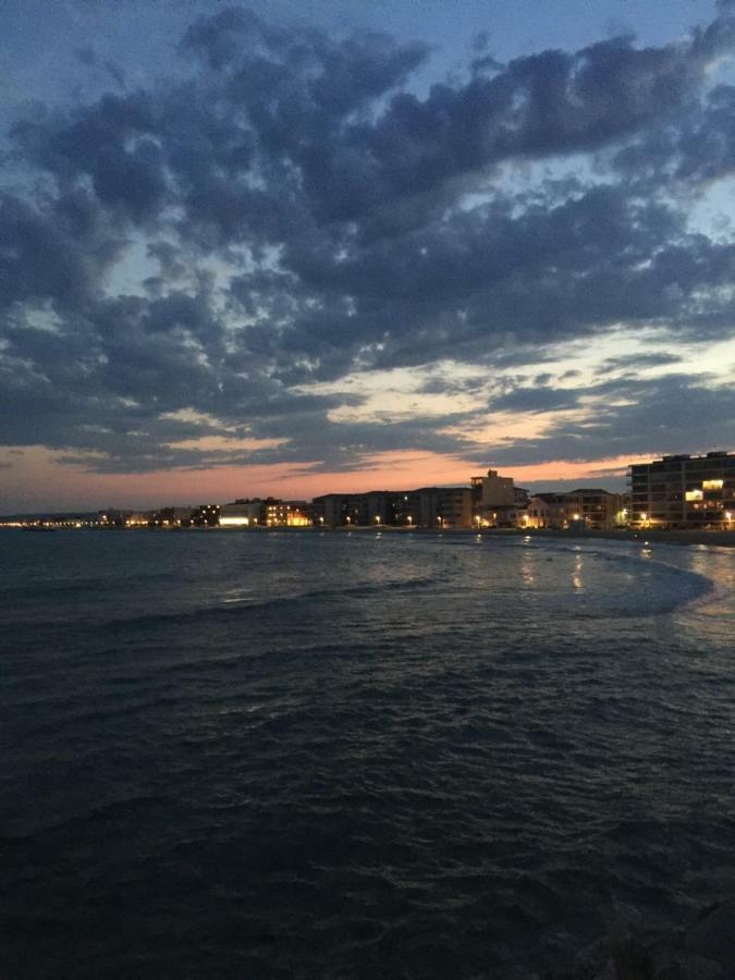 Meuble De Tourisme Classe, Climatisation, Pieds Dans L'Eau Palavas-les-Flots Exterior foto